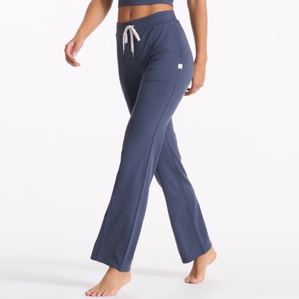 Vuori Halo Wide Leg Flare Pants, Azure Heather, Size M